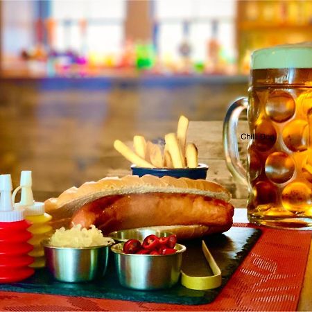 Crown & Anchor Hotel Woking Ngoại thất bức ảnh